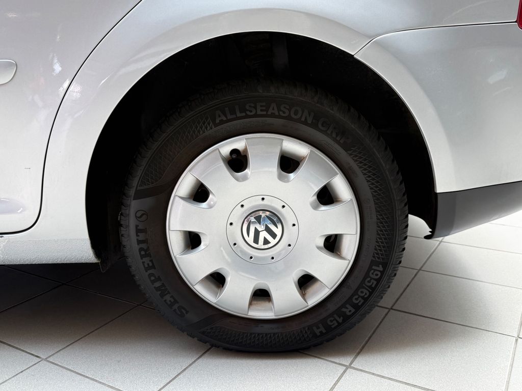 VW Touran Conceptline|7-Sitzer|SHZ|PDC|Klimaanlage VW Touran Conceptline|7-Sitzer|SHZ|PDC|Klimaanlage
