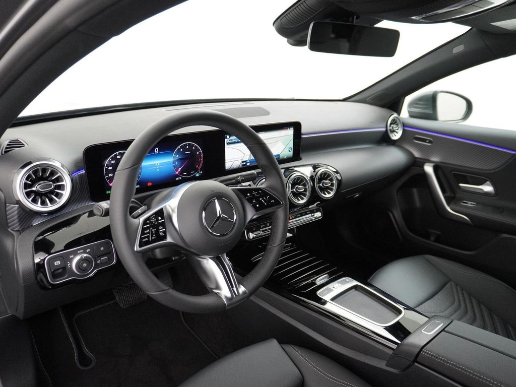 Mercedes-Benz A 180 Star Edition Luxury Line | Tempomat | Acht
