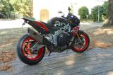 Aprilia Tuono V4 1100 Factory E 4 mit Akra und mehr - Angebote