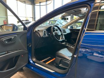 Seat Leon ST *Keyless*Pano*SpurHT*AHK*LED*Ambiente*
