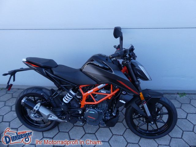 KTM 390 Duke Modell 2023 - die schöne schwarze