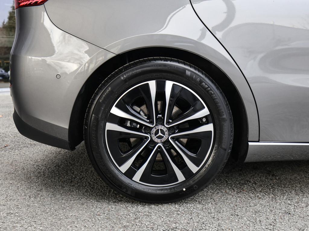 Mercedes-Benz B 180 Progressive Advanced Plus Distr. LED Navi