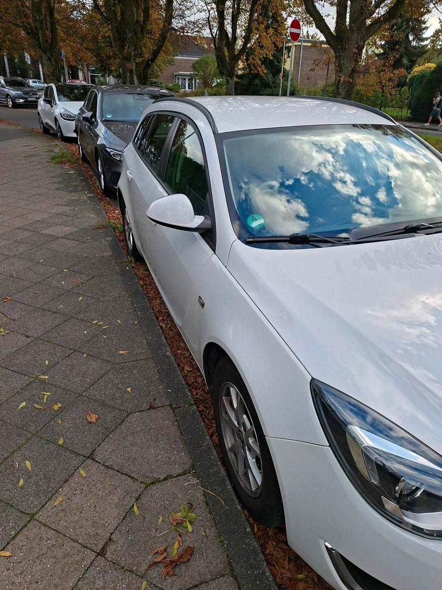 Opel Insignia 2014 — rear view