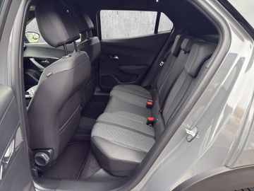 Peugeot 2008 1.2 136 Allure 1re +SHZ+ACC+SpurH+PDC+LED