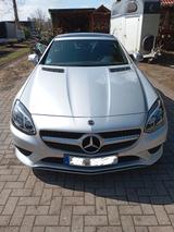 Mercedes-Benz SLC 300 Autom. - - Mercedes-Benz SLC 300 mit Benzin-Antrieb: Automatik