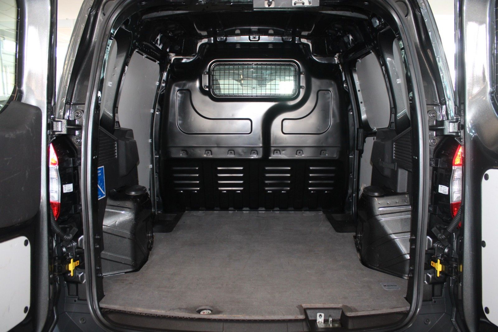 Fahrzeugabbildung Ford Transit Courier TDCI TREND KLIMA AHK WinterPaket