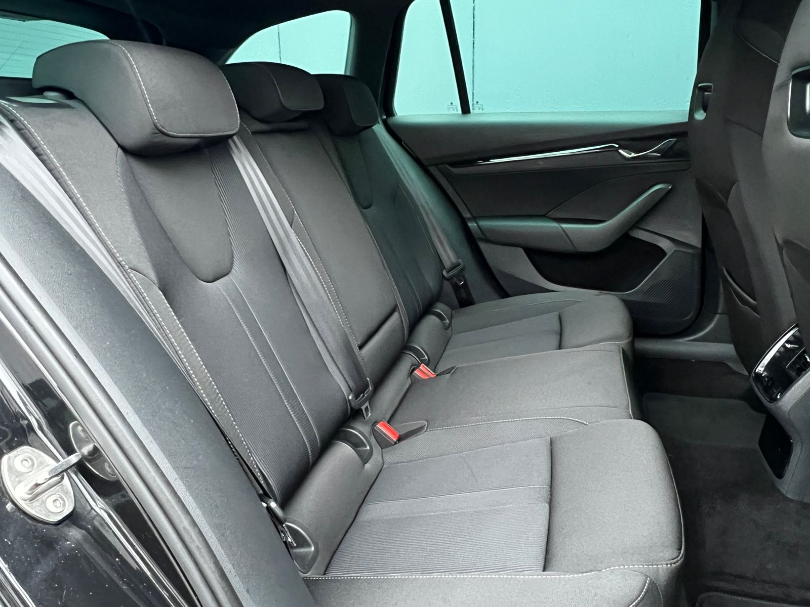 Fahrzeugabbildung SKODA Octavia Combi IV Sportline 2.0 TSI DSG 4x4 *LED,