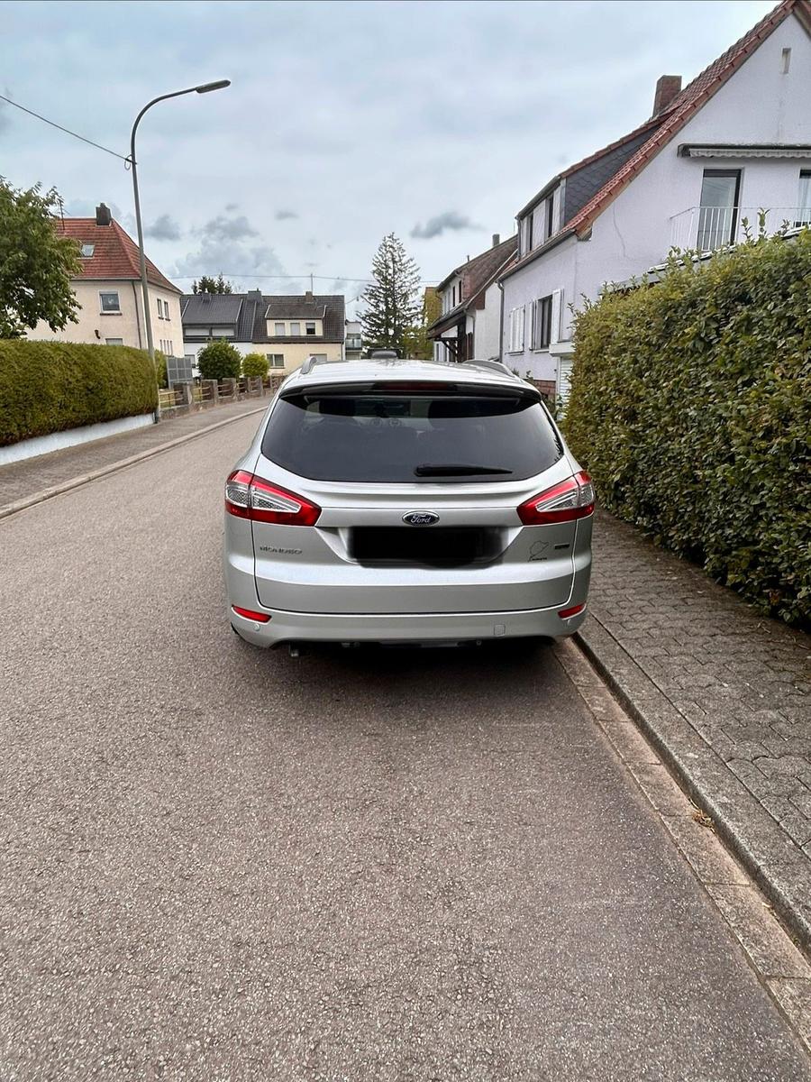 Ford Mondeo 2012 — engine 160 HP (118kW)
