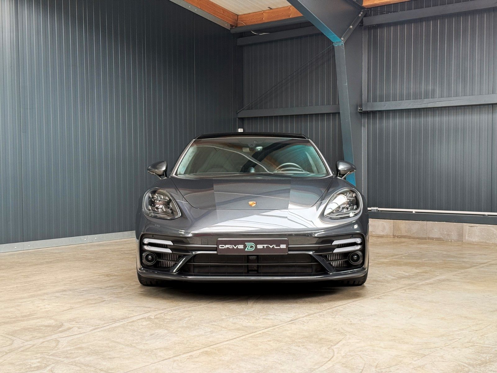 Fahrzeugabbildung Porsche Panamera Sport Turismo Turbo S + Approved + PCCB