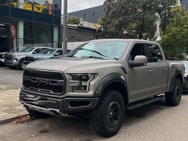 FORD F 150 Raptor 1 Hand