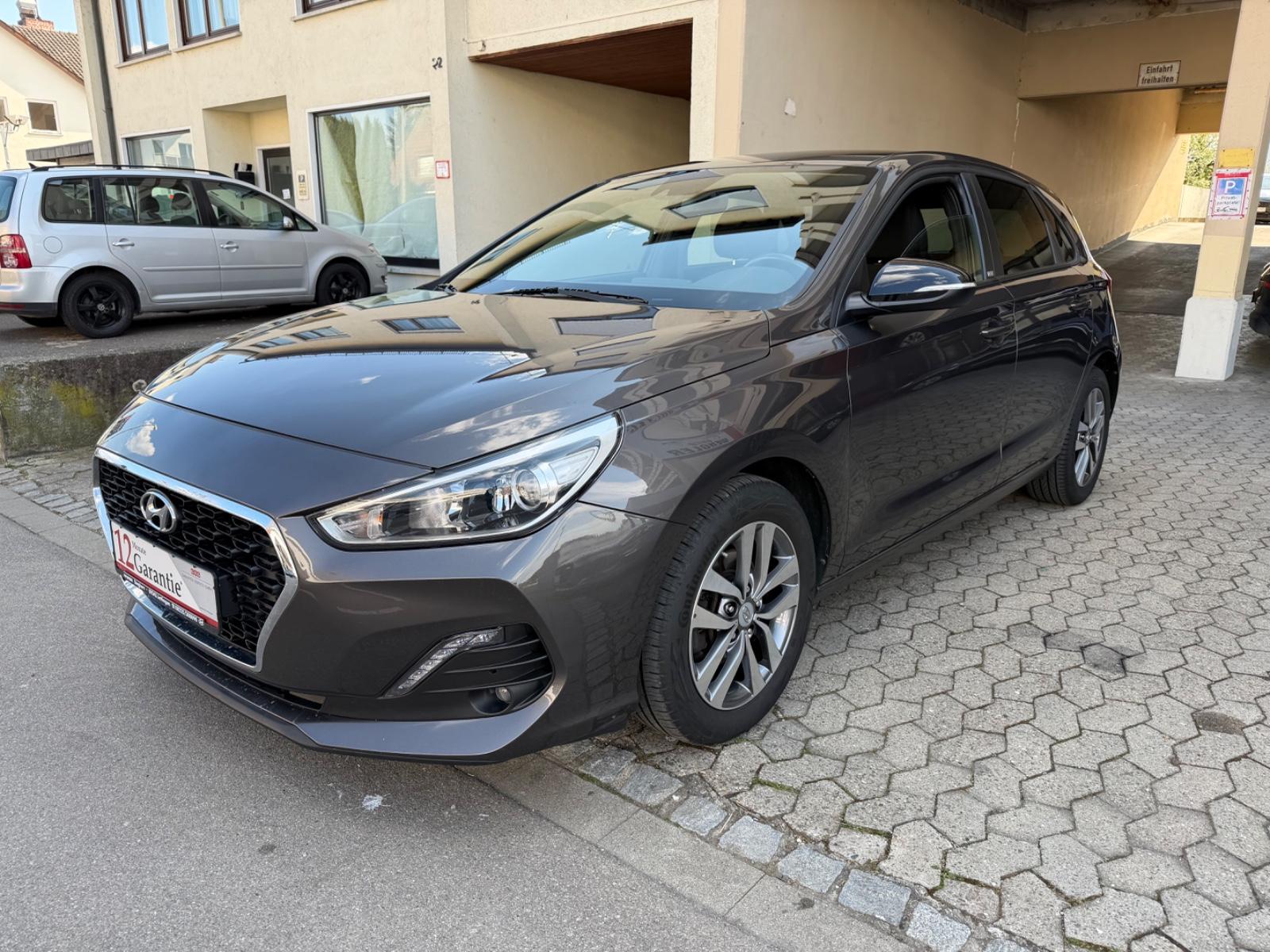 Hyundai i30 Passion 1,4 i*Kamera*SHZ*