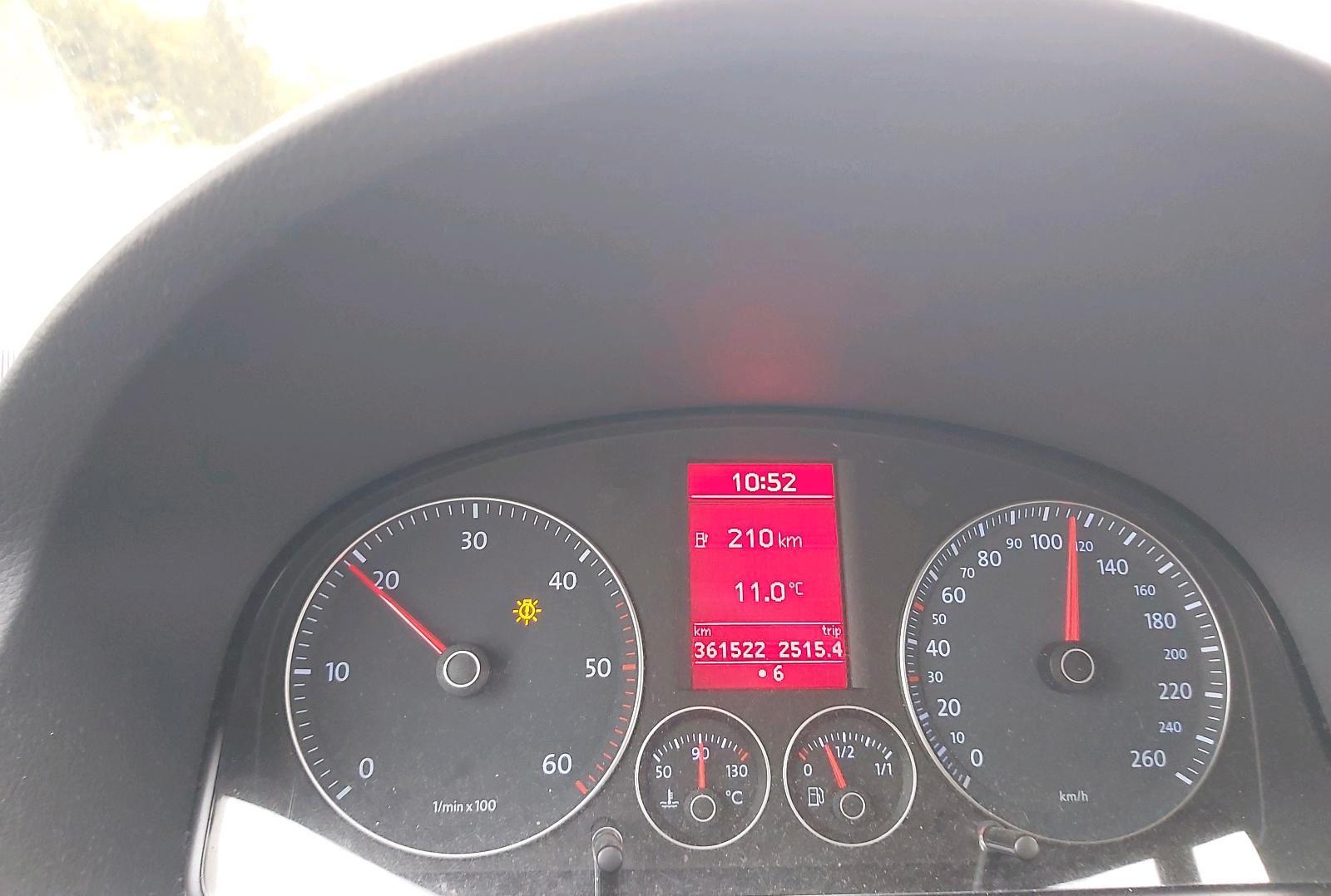 Volkswagen Touran 2009 — photo 8