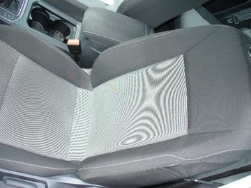 Volkswagen Golf - 11
