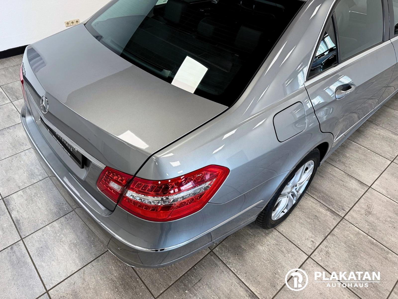 Mercedes-Benz E 200 Tempomat Navi Bi-Xenon 2Hand MB-Service