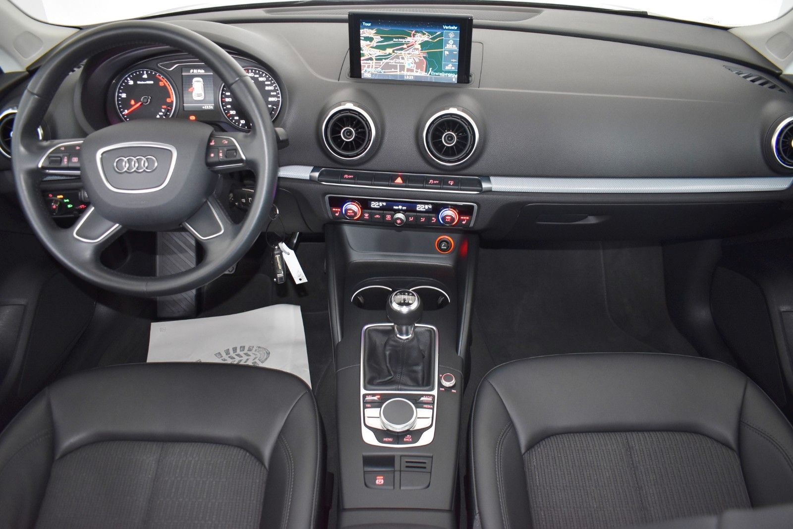 Fahrzeugabbildung Audi A3 Sportback Ambiente T.Leder,Navi,Xenon,SH,PDC