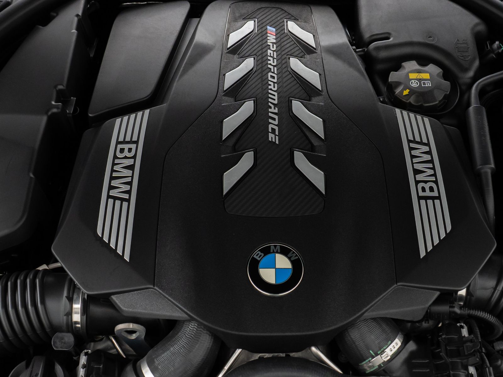 Fahrzeugabbildung BMW M850i xD GranCoupé Panorama Laser H/K SoftCl 20"