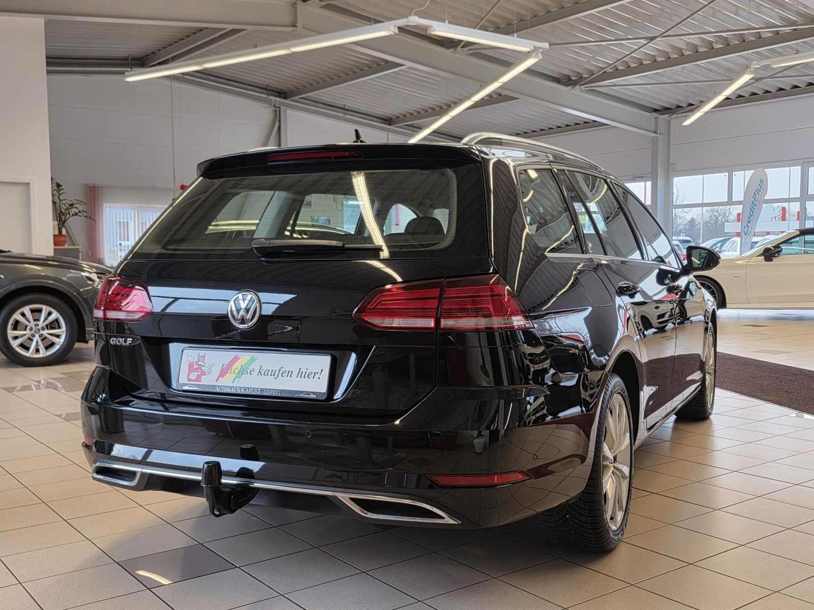 Fahrzeugabbildung Volkswagen Golf Variant 1.5 TSI Highline/LED/Shz/ACC/Ahk