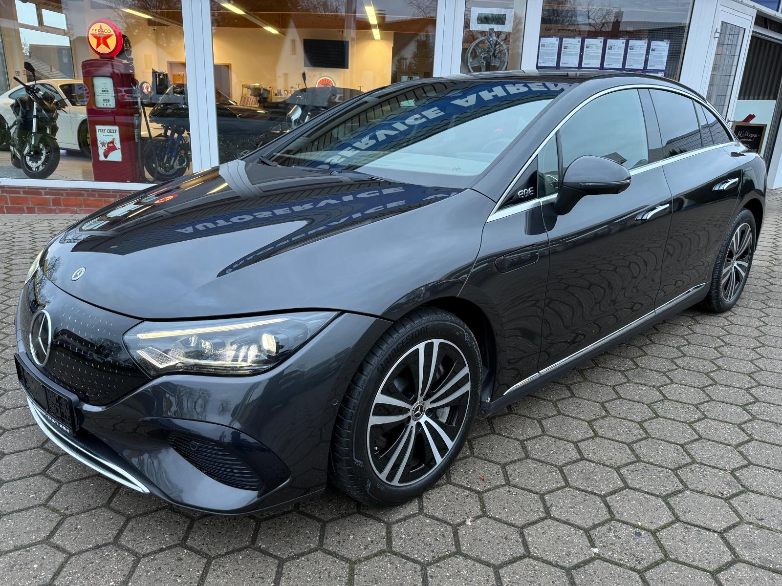 Mercedes-Benz EQE 350 Electric Art+Burm+DLIGHT+19+10°HIAchs