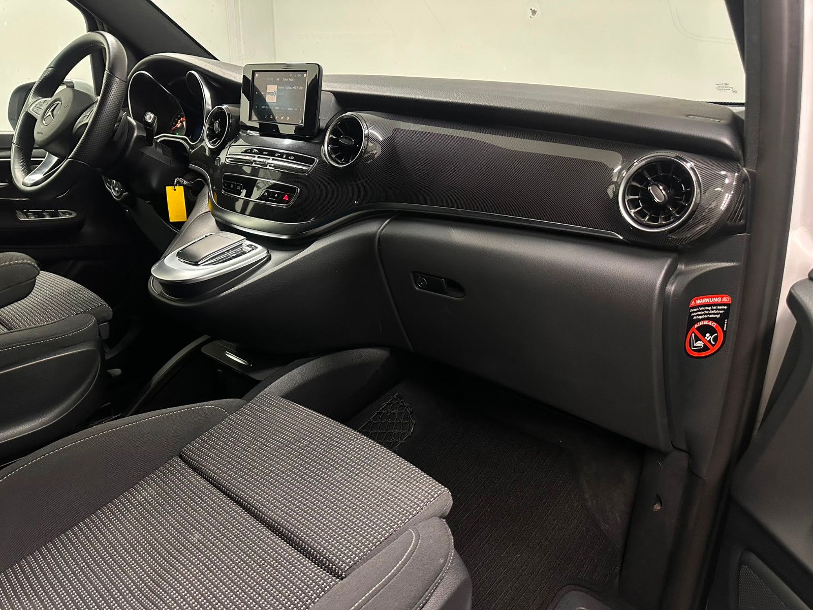 Fahrzeugabbildung Mercedes-Benz V 220 d Aut. EDITION kompakt*6-Sitz*DISTRO*SDH*