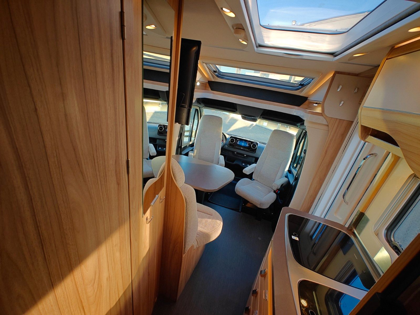 Fahrzeugabbildung HYMER / ERIBA / HYMERCAR ML-T 580 4x4 ALLRAD 3.0L V6 - AUS ERSTBESITZ