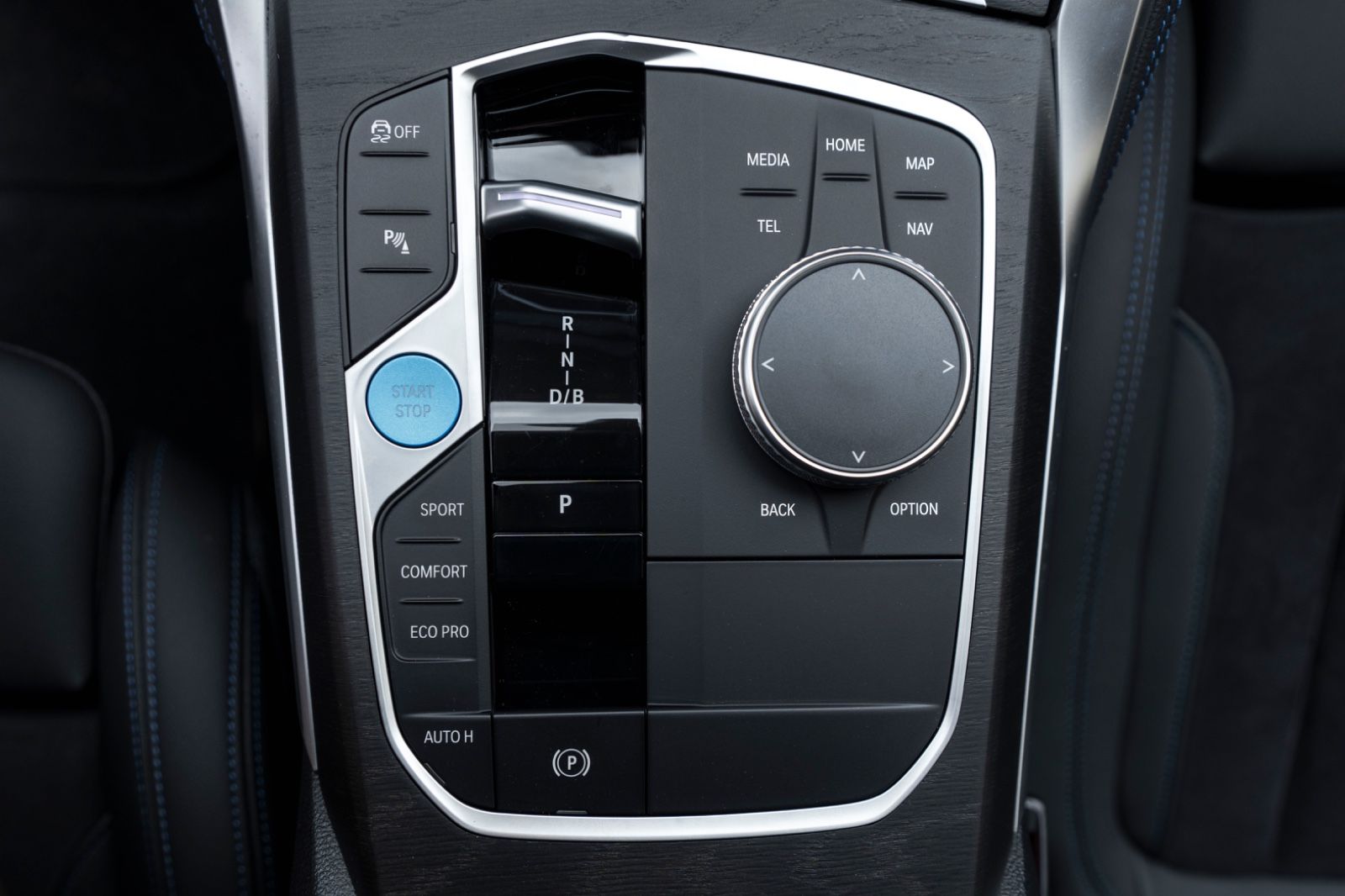 Fahrzeugabbildung BMW i4 M50 GC H&K LASERLICHT KAM CARPLAY ACC M+S