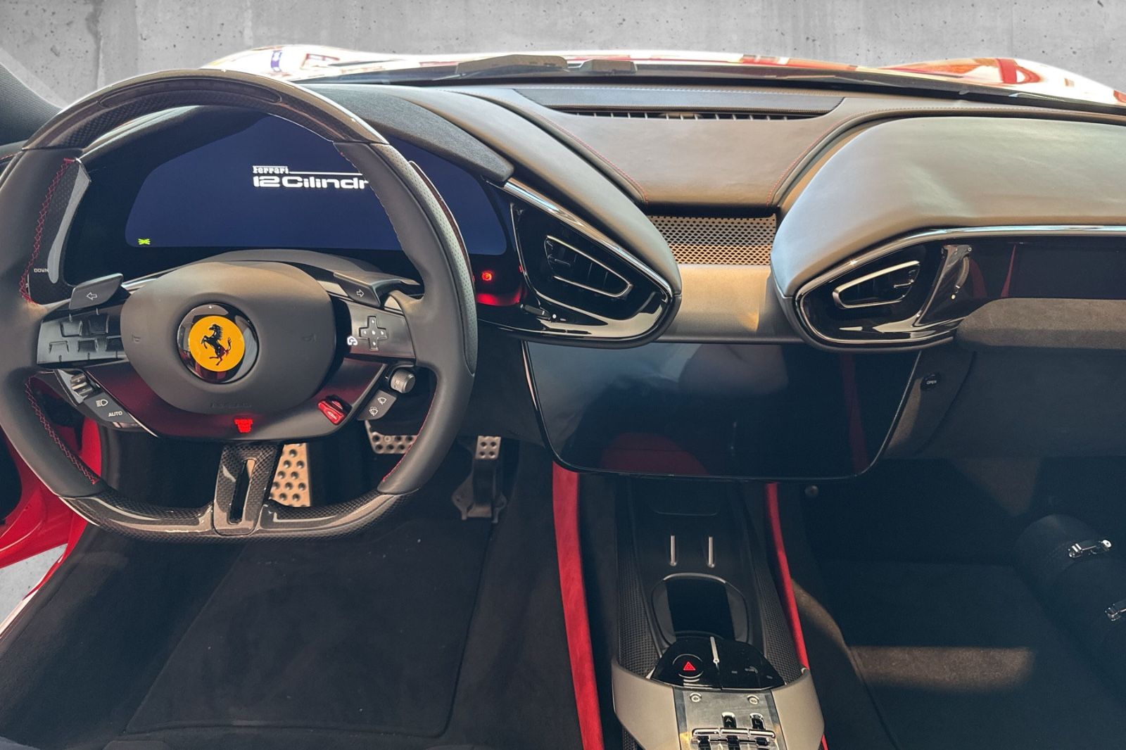 Fahrzeugabbildung Ferrari 12Cilindri*Racing seats*Display*Carbon*Lift*