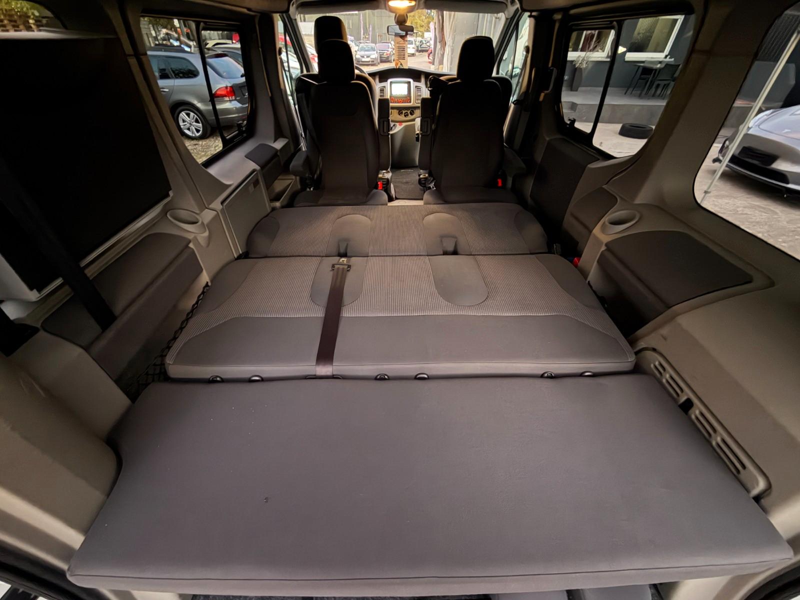 Opel Vivaro Life Cosmo Westfalia 2.5 CDTI 145 ch BVM / 7 places / Couchage + Table / Store / Chauffage auxiliaire