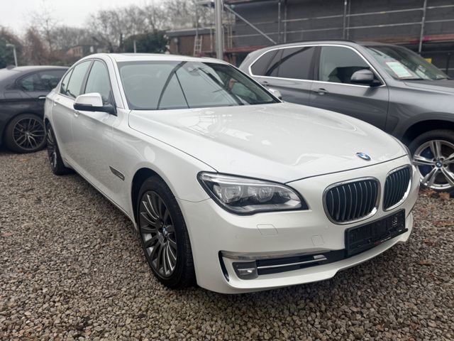 BMW 730 Baureihe  730d MEGA VOLL TOP ZUSTAND.....