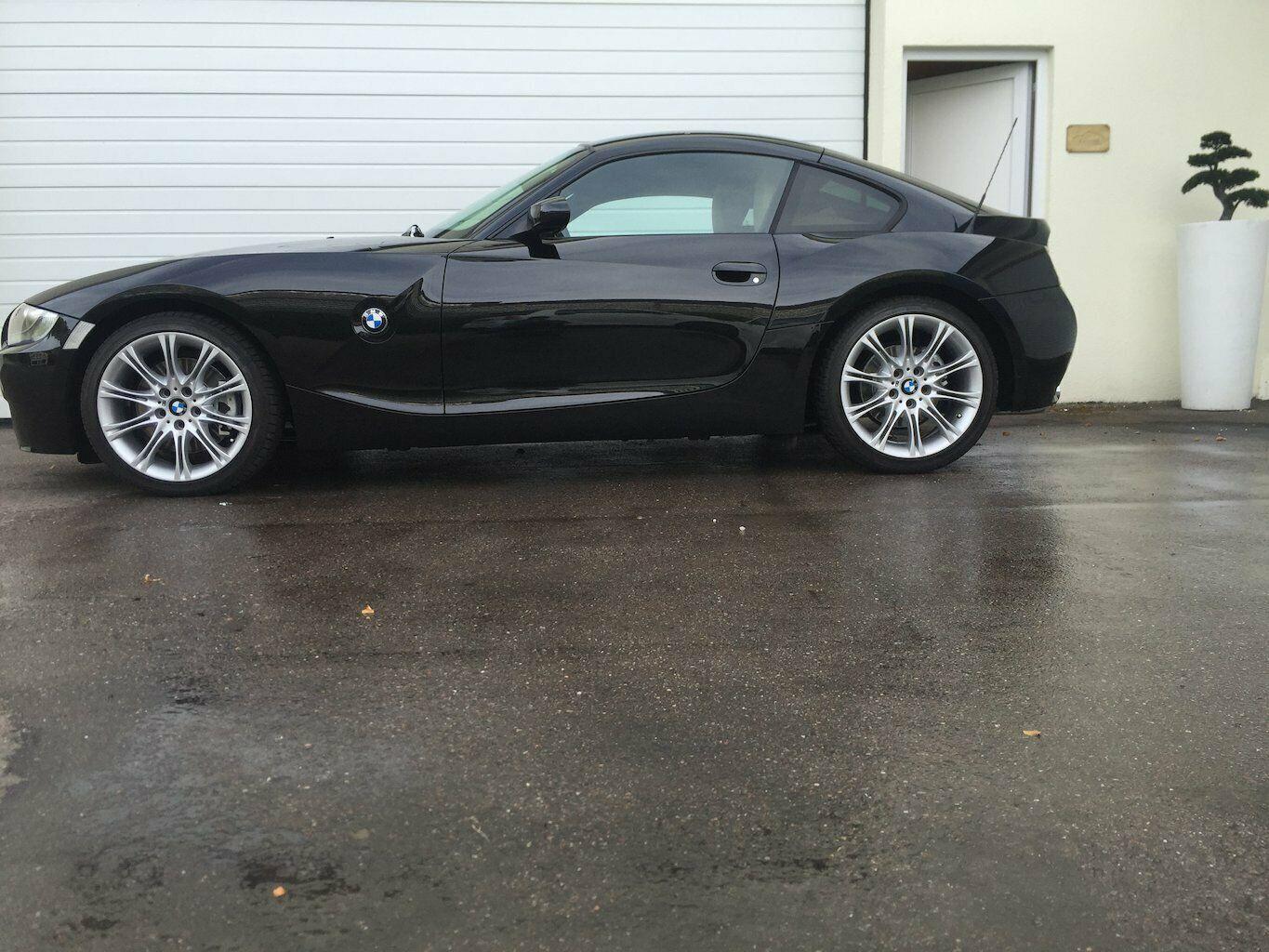 BMW Z4 COUPE 3.0 **** nur 400 KM ****