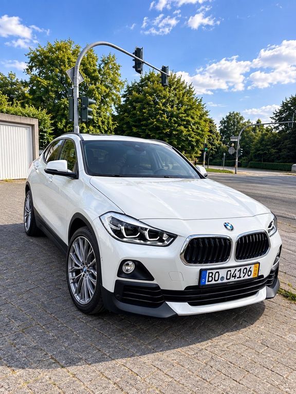 Image of BMW X2