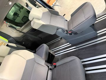 Volkswagen T7 Multivan - 10