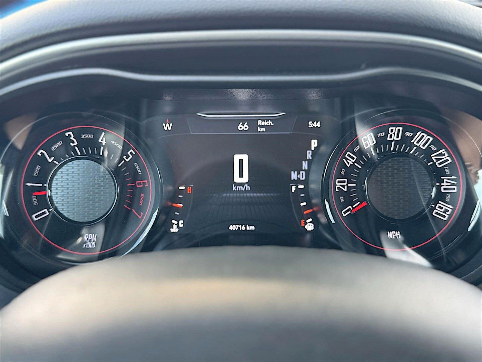 Fahrzeugabbildung Dodge Challenger 5.7 V8 R/T Performance SUPERTRACKPAK