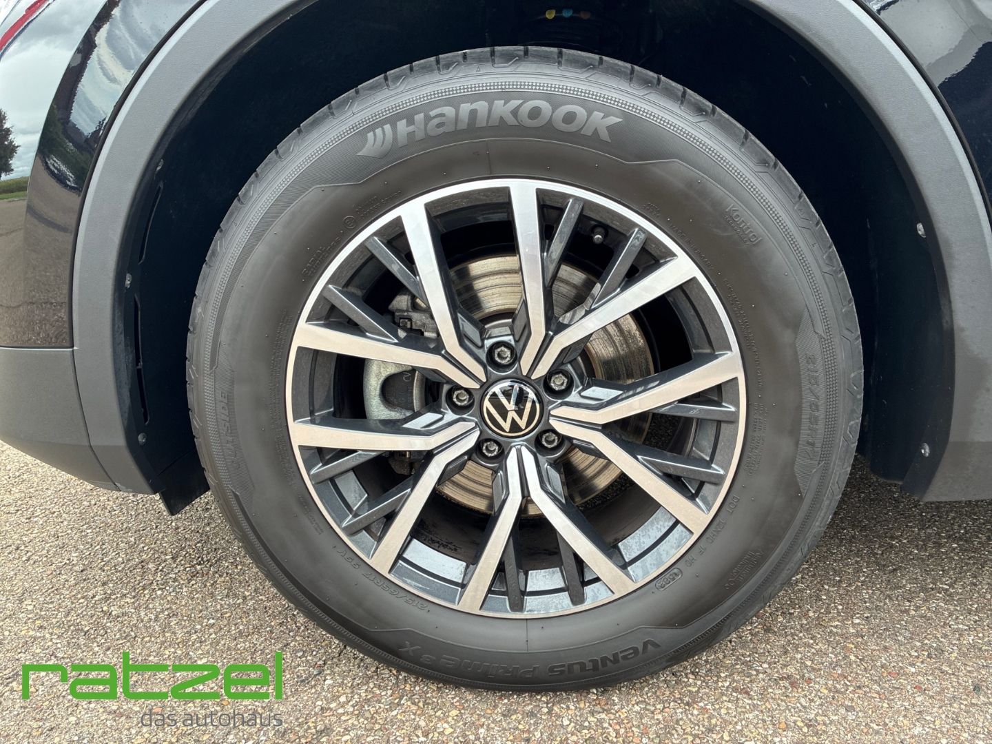 Fahrzeugabbildung Volkswagen Tiguan 1.5 TSI Life Navi Leder Digitales Cockpit