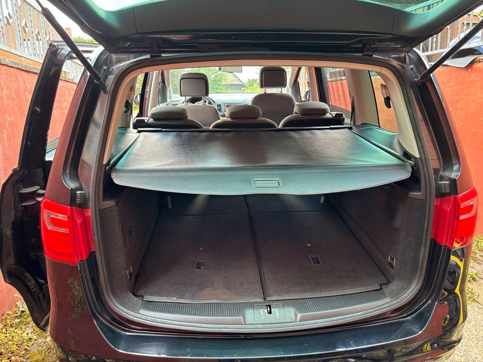 Seat Alhambra 2014 — photo 9