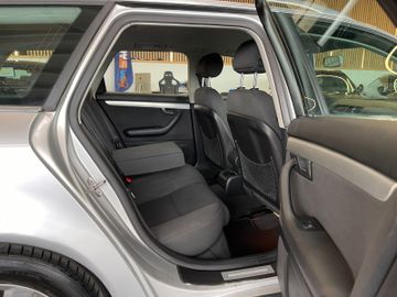 Audi A4 Avan 3.0 TDI quattro *SZHZ*PDC*TEMPOMAT*KLIMA