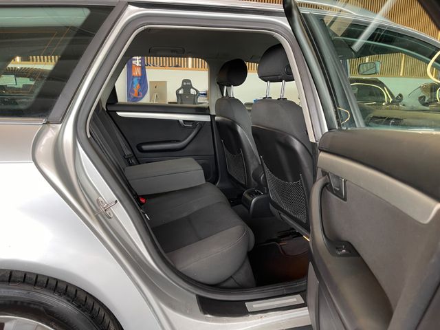 Audi A4 Avan 3.0 TDI quattro *SZHZ*PDC*TEMPOMAT*KLIMA