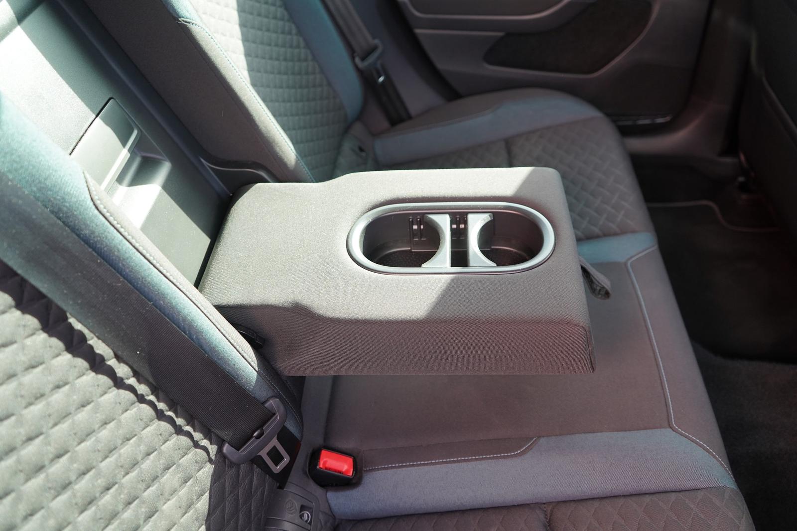Volkswagen Golf VII 1.0 IQ Drive ACC Totwinkel Sitzheizung