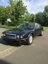 Jaguar Daimler Double six x-300 - Jaguar Daimler: Six