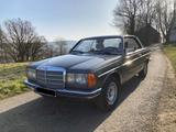 Mercedes-Benz Mercedes Benz W123 230 CE Coupé - Mercedes-Benz CE w123