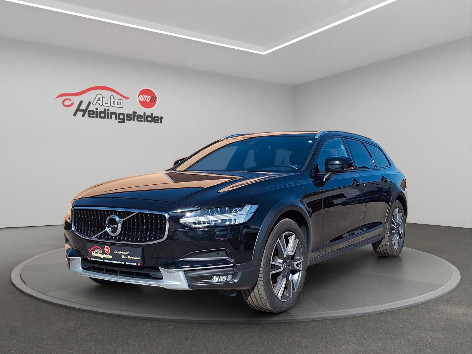 Volvo V90 Cross Country Pro AWD,AHK,360°Kamera,8-fach