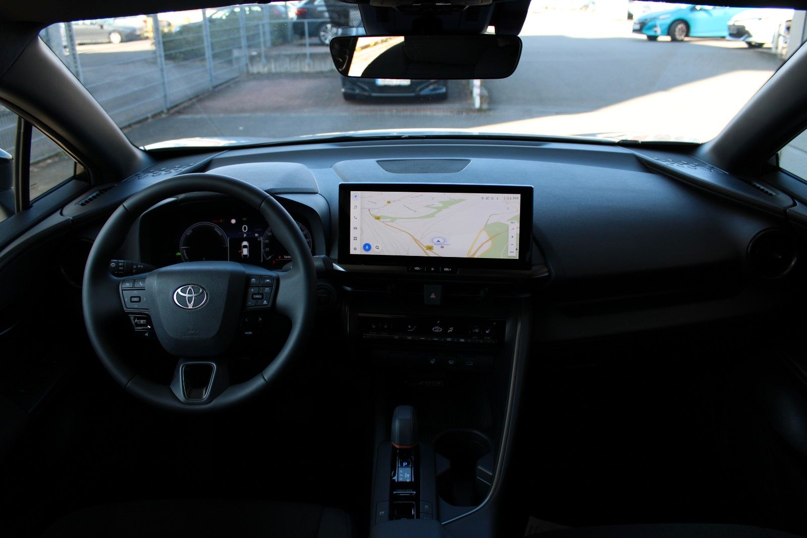 Fahrzeugabbildung Toyota C-HR Hybrid Teamplayer