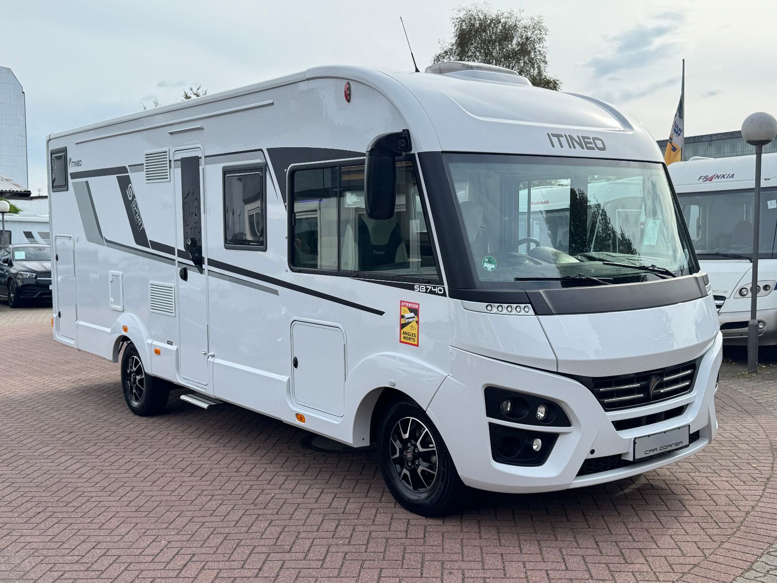 Fahrzeugabbildung Rapido ITINEO SB 740 SPIRIT EDITION LUFTFEDERUNG 2KLIMA