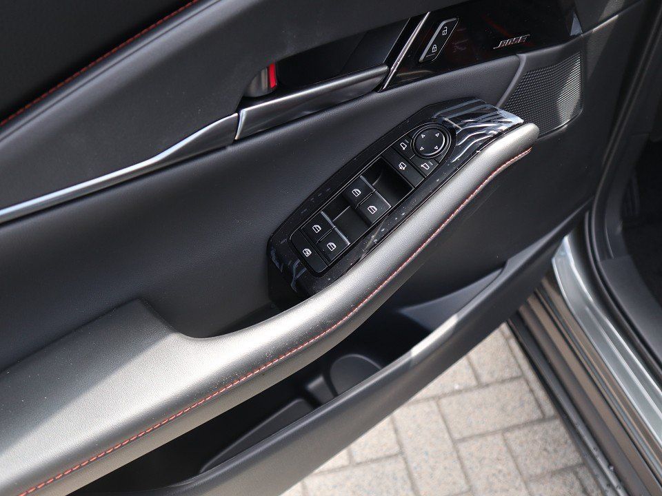Fahrzeugabbildung Mazda CX-30 2025 Nagisa G-140 AT Allwetter Teil-Leder