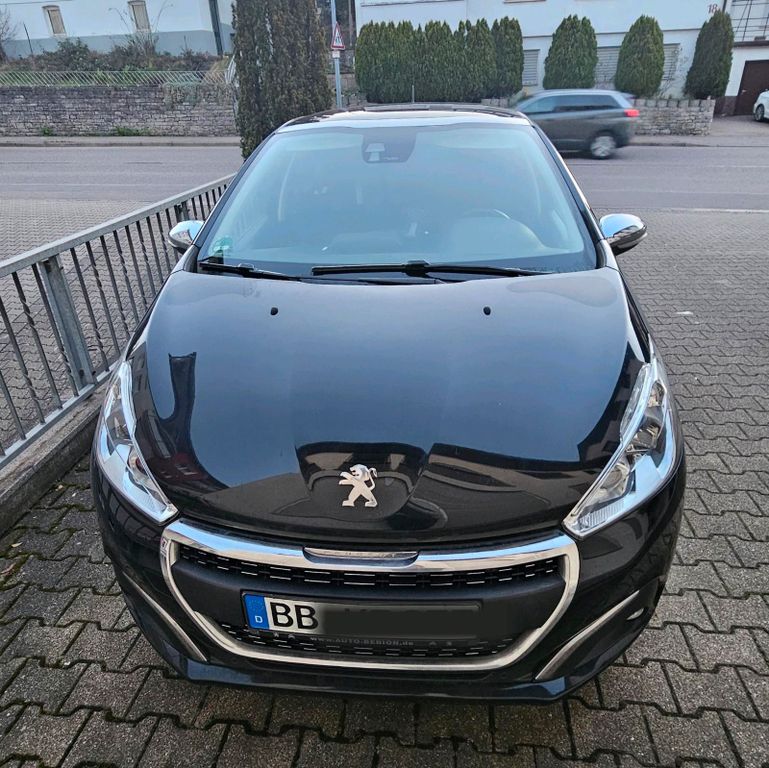 Image of Peugeot e-208