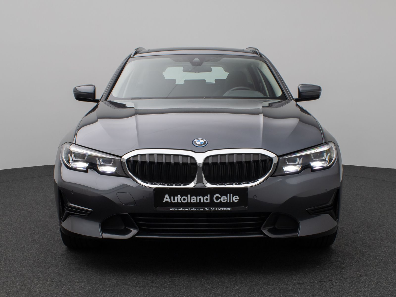 Fahrzeugabbildung BMW 320e Sport Line Panorama DAB CockPitPr PDC Alarm