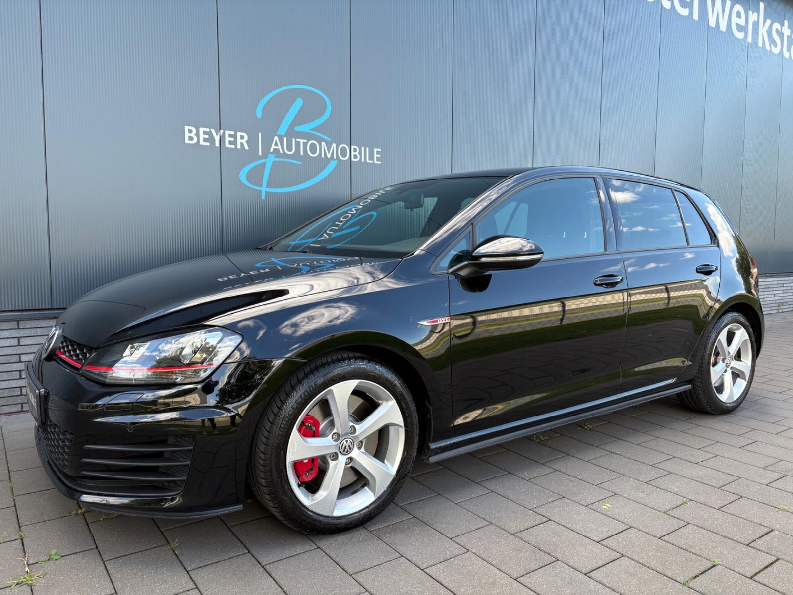 Volkswagen Golf VII Lim. GTI Performance *Bi-Xenon*1.Hand*