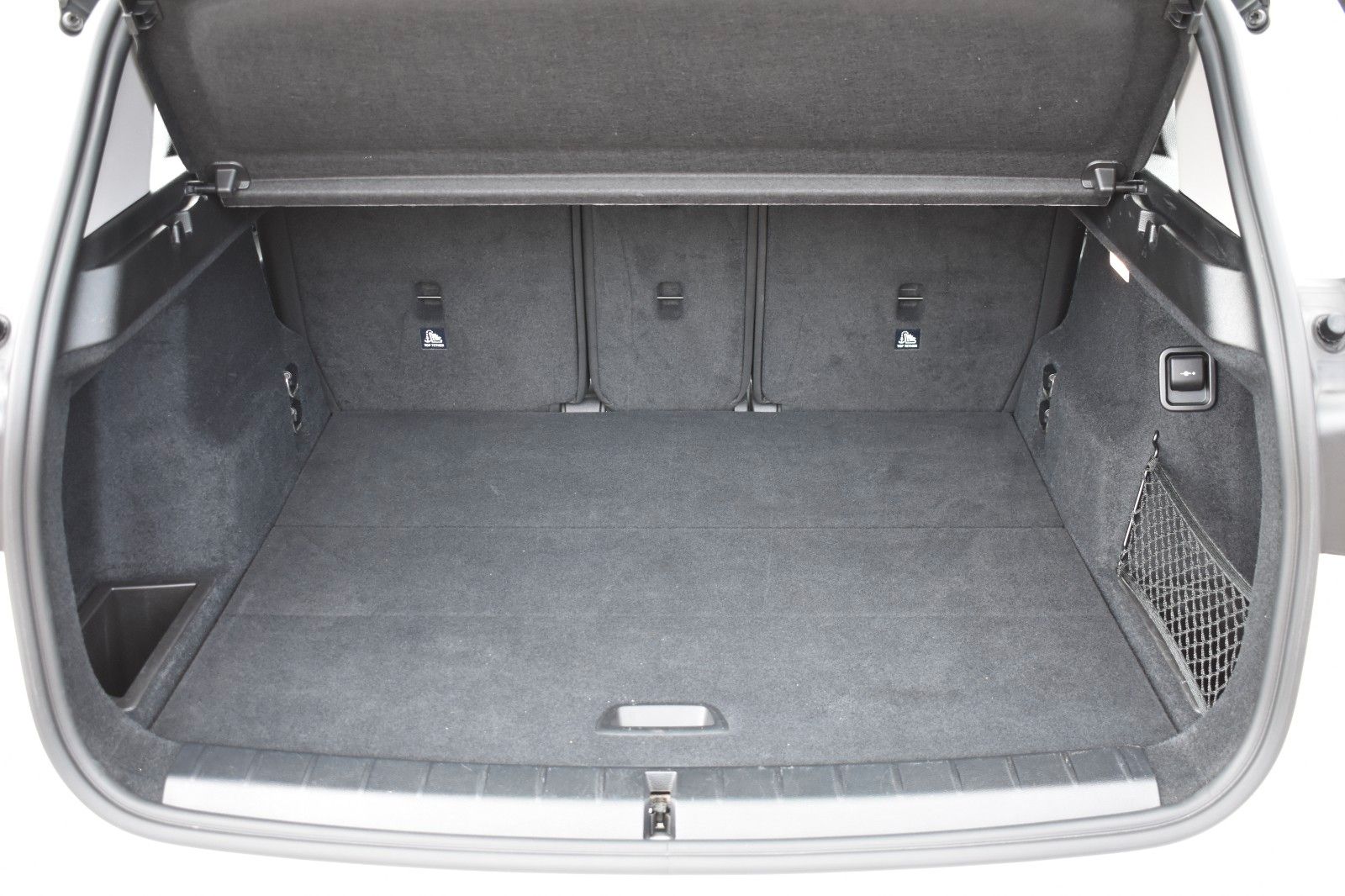 Fahrzeugabbildung BMW X1 xDrive 20 d Advantage AHK H&K