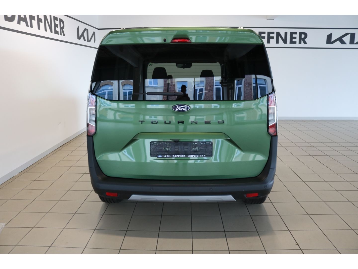 Fahrzeugabbildung Ford Tourneo Courier Active AUTOMATIK,