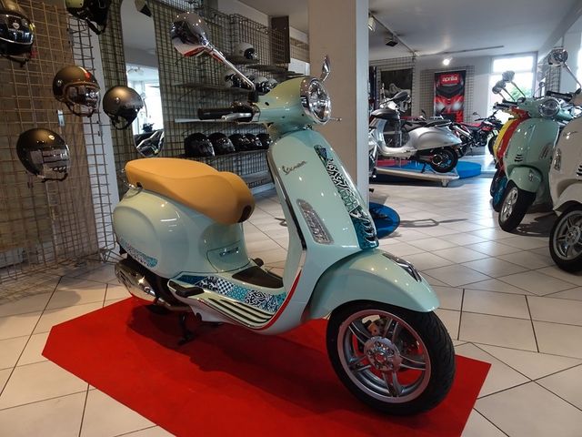 Vespa Primavera 125-JANUARAKTION-