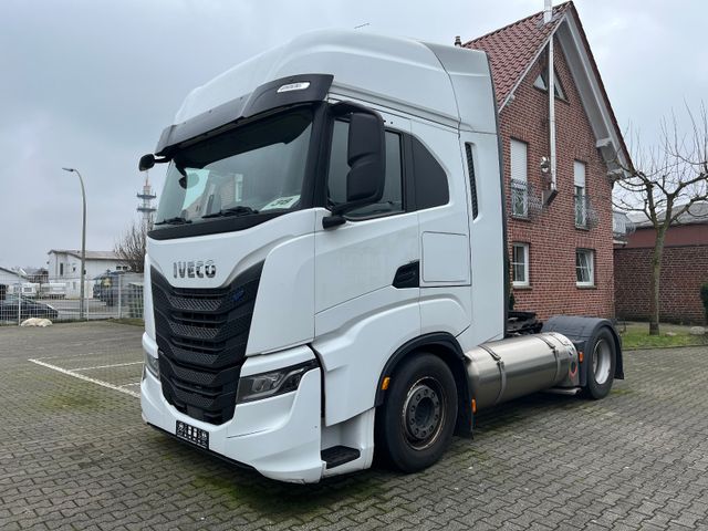 Iveco AS440ST/P LNG